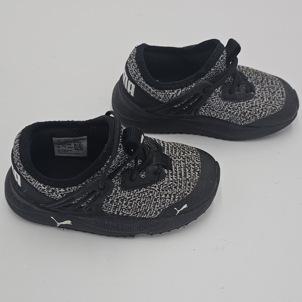 Puma Black  Toddler's Sneakers sz 7c